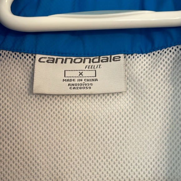 Cannondale blue Morphis convertible bike rain jacket like new XL - Picture 2 of 6